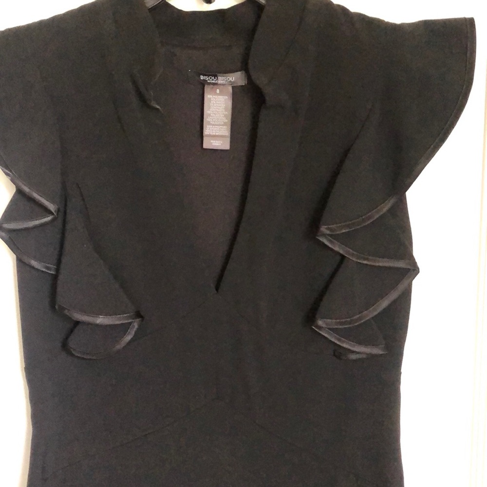 Bisou Bisou. LBD.